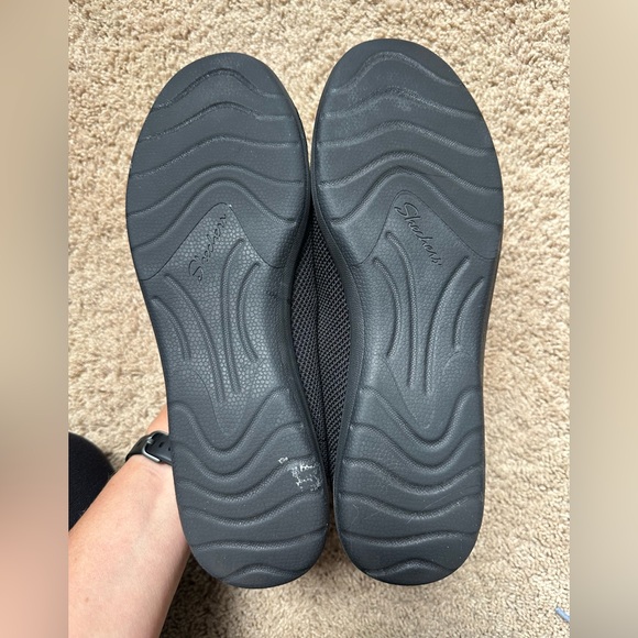 Black Sketchers flats air cooled arch fit EUC women’s 10 - Picture 2 of 6